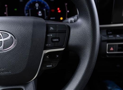 تويوتا كامري ستاندر 2025