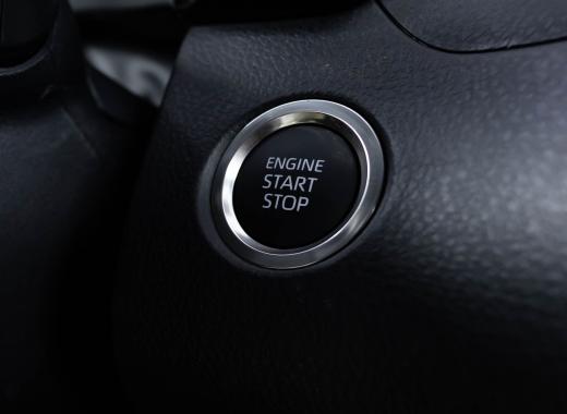 تويوتا كامري ستاندر 2025