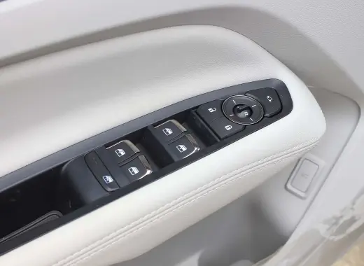 فورد تيريتوري تيتانيوم بلس