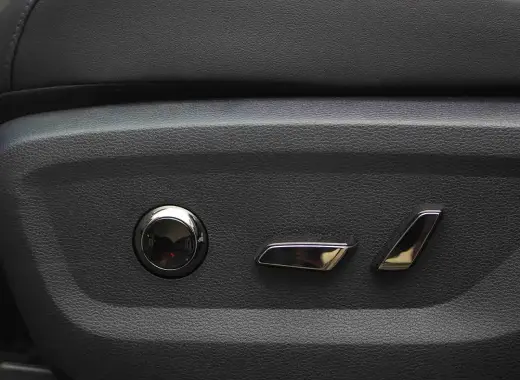 فورد تيريتوري تيتانيوم بلس