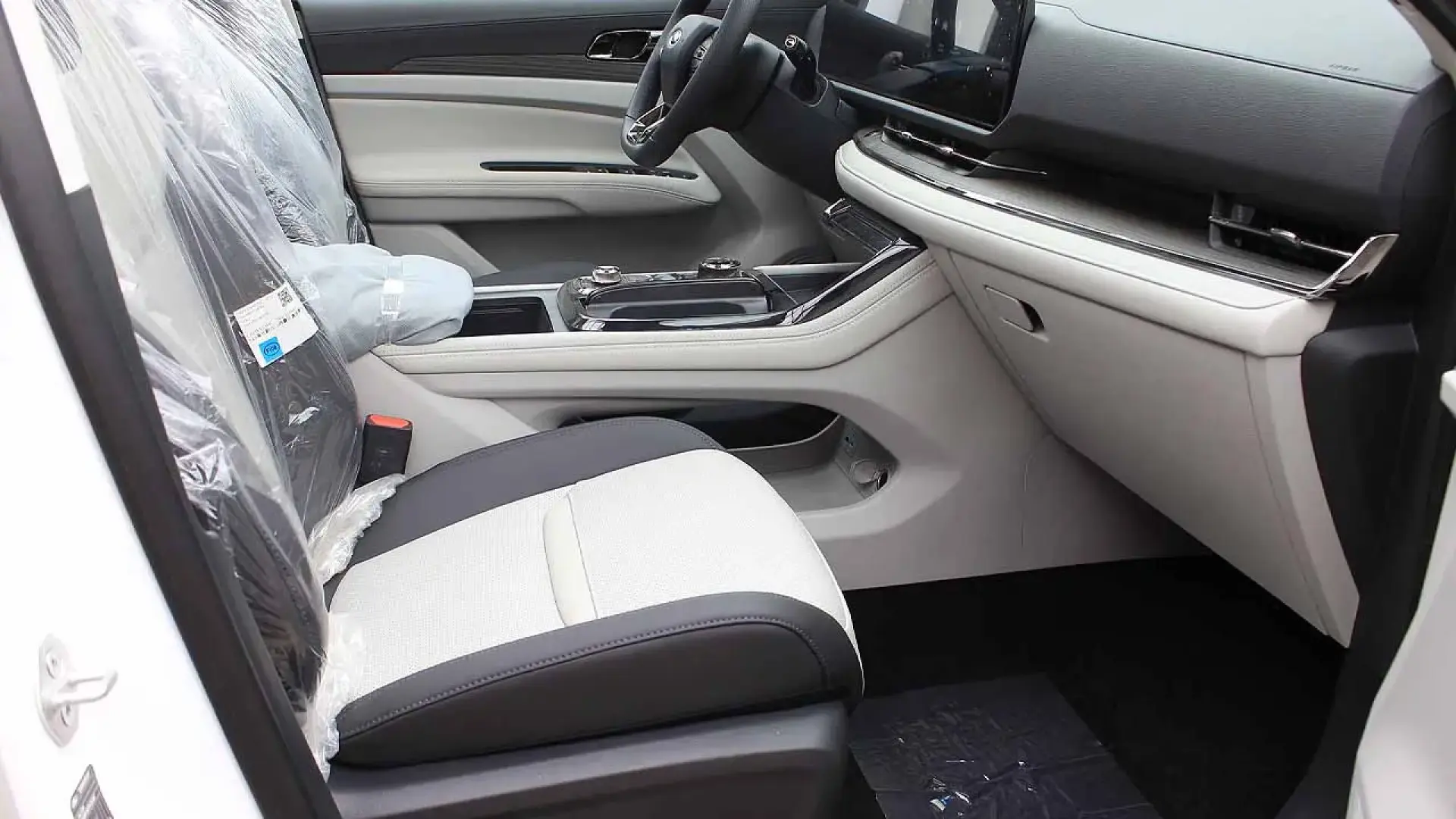 فورد تيريتوري تيتانيوم بلس