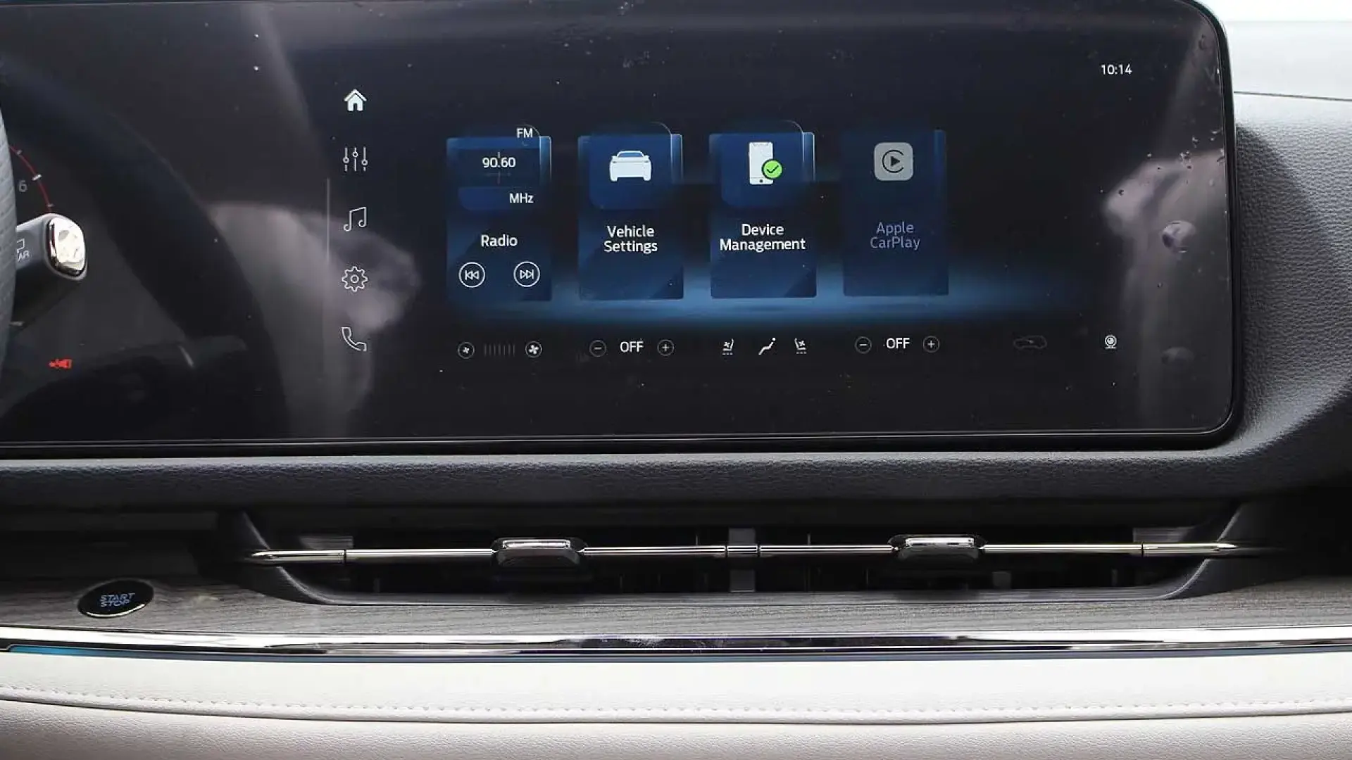 فورد تيريتوري تيتانيوم بلس