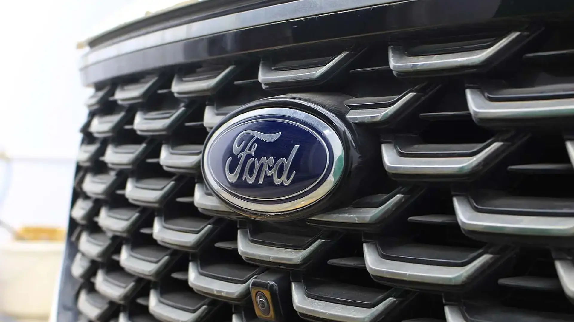 فورد تيريتوري تيتانيوم بلس